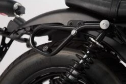 SW-Motech Legend Gear Zijtasdrager Links Moto Guzzi V9 Roamer/Bobber (16-)